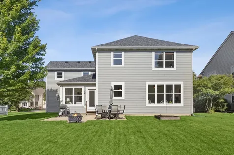 634 Sennett Street Batavia IL 60510