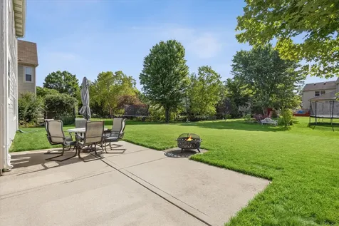 634 Sennett Street Batavia IL 60510