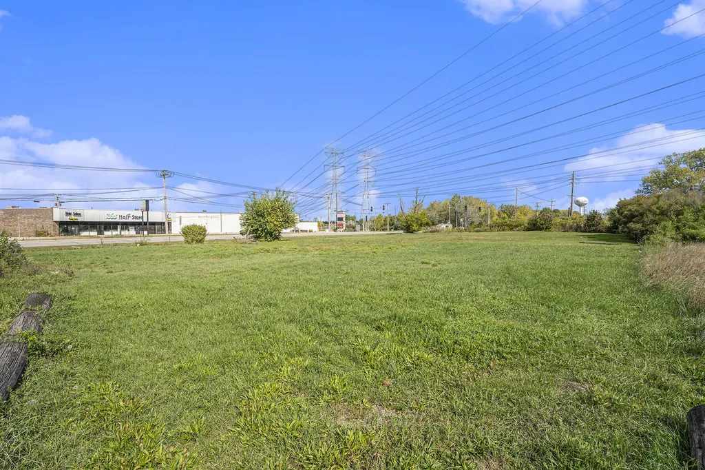 17001 Glen Oak Avenue Lansing IL 60438