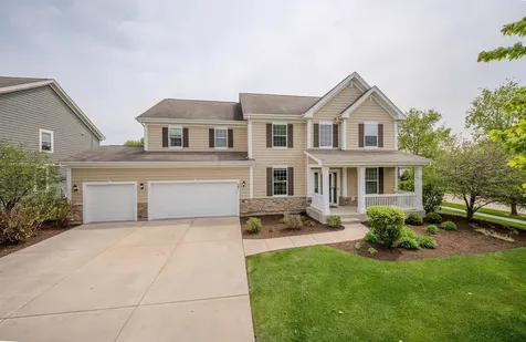 781 Richwood Avenue Elgin IL 60124
