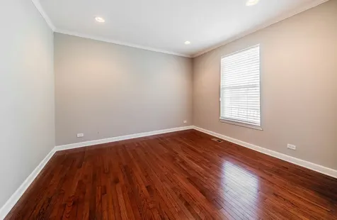 781 Richwood Avenue Elgin IL 60124
