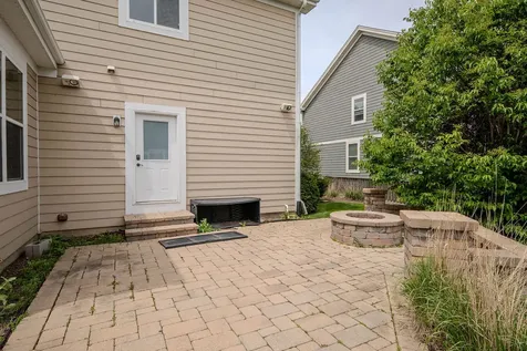 781 Richwood Avenue Elgin IL 60124