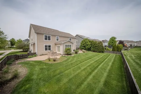 781 Richwood Avenue Elgin IL 60124