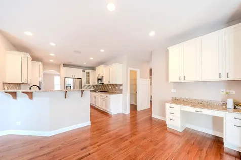 781 Richwood Avenue Elgin IL 60124
