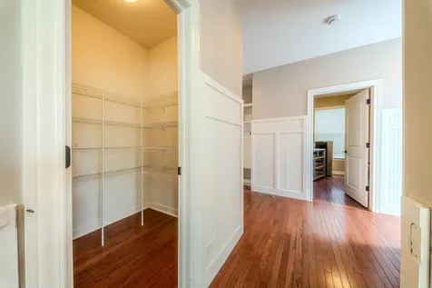 781 Richwood Avenue Elgin IL 60124