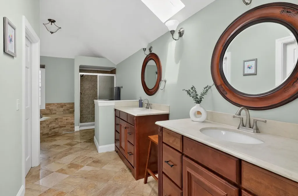 2815 Carriage Way Aurora IL 60504