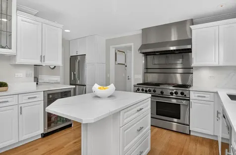 2815 Carriage Way Aurora IL 60504