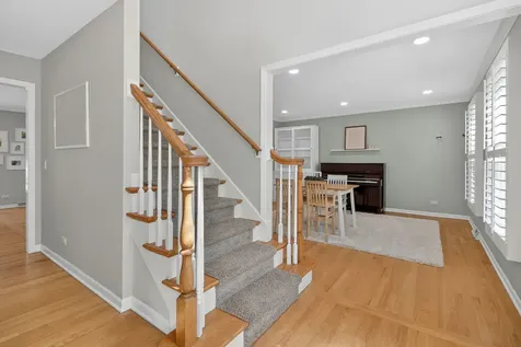2815 Carriage Way Aurora IL 60504