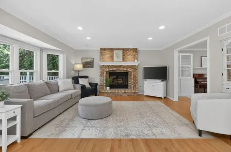 2815 Carriage Way Aurora IL 60504