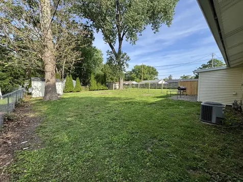 1006 South Eastview Drive Tuscola IL 61953