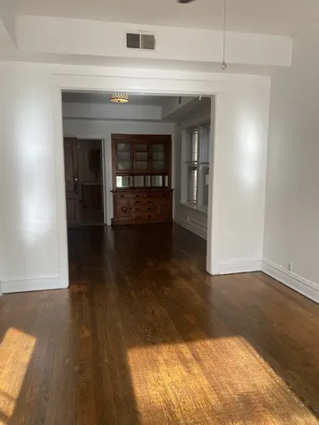 866 West Buckingham Place Chicago IL 60657