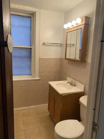 866 West Buckingham Place Chicago IL 60657