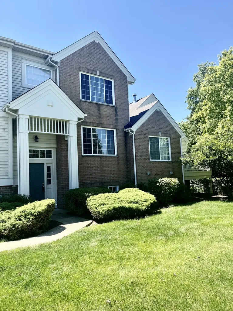 4323 Savoy Lane Mchenry IL 60050