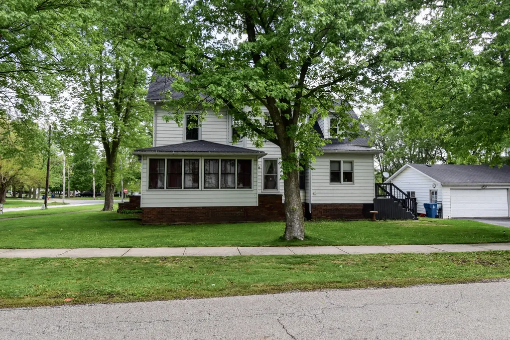 300 North Wolf Street Odell IL 60460