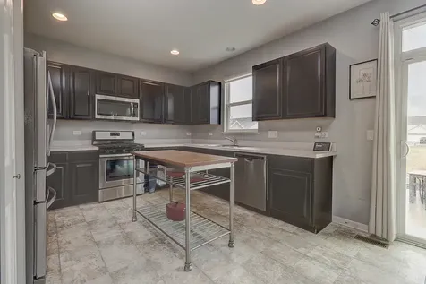 1809 Wesley Court Joliet IL 60431