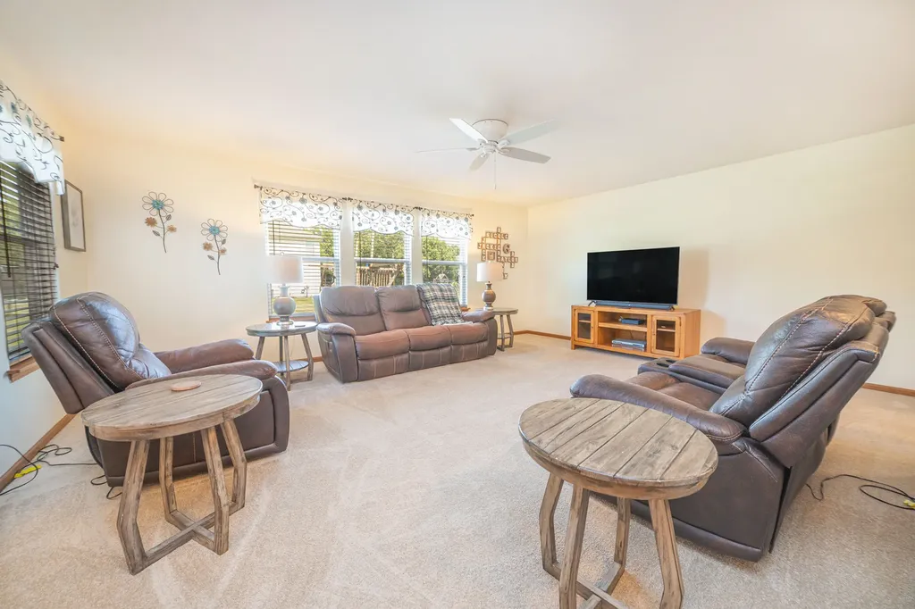 24207 Cedar Creek Lane Plainfield IL 60586