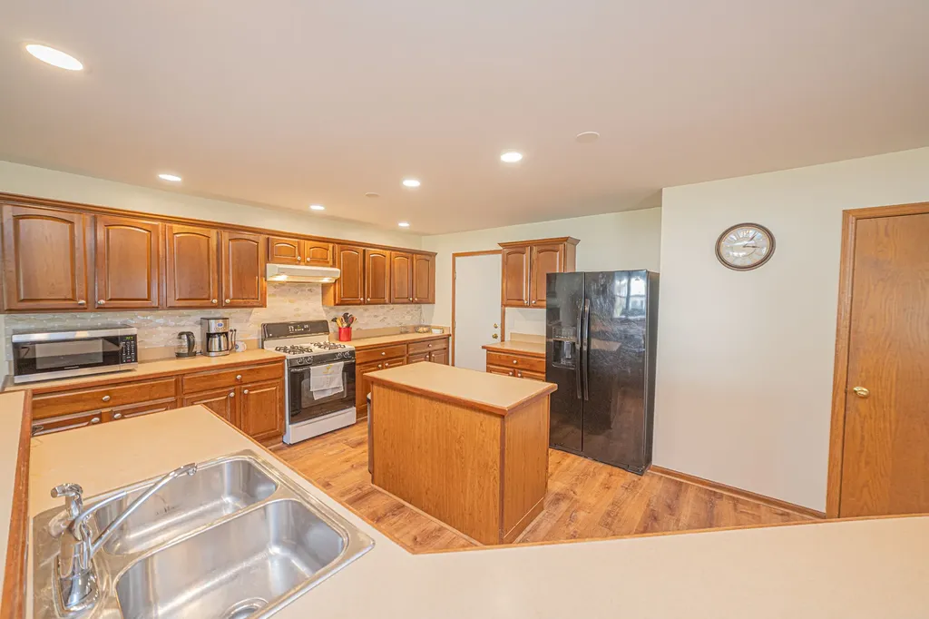 24207 Cedar Creek Lane Plainfield IL 60586
