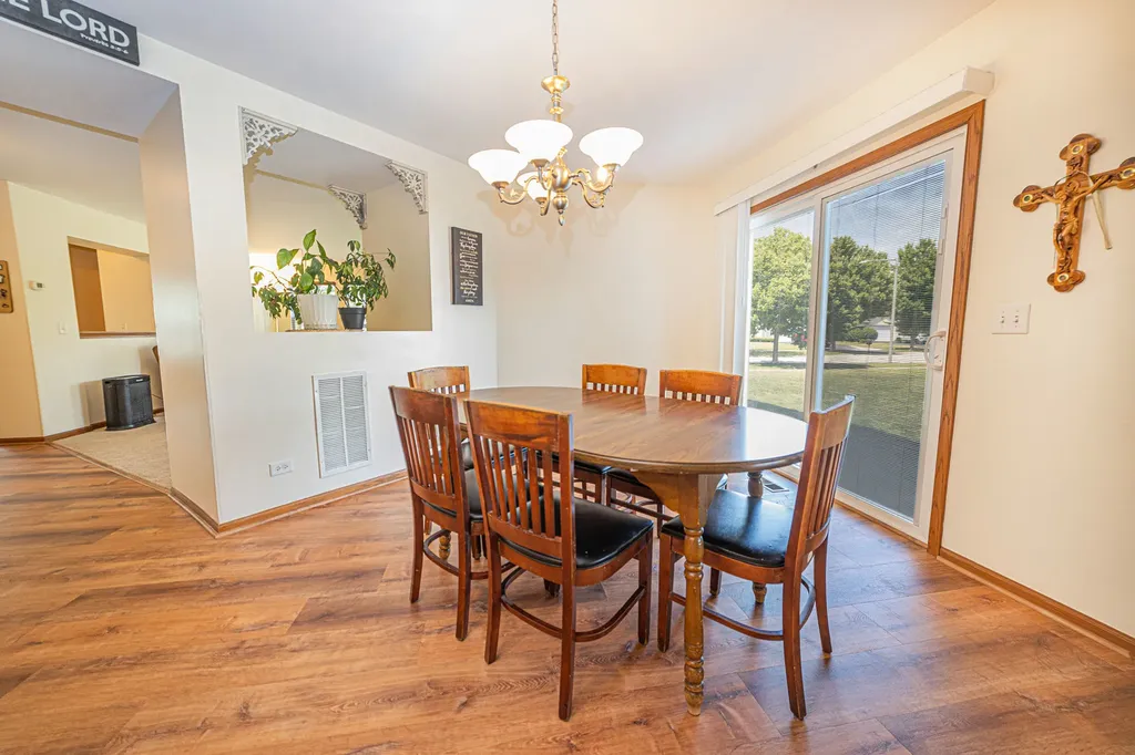 24207 Cedar Creek Lane Plainfield IL 60586