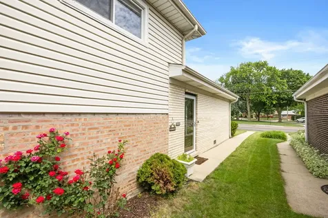 8104 Gross Point Road Morton Grove IL 60053