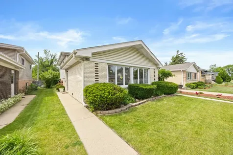 8104 Gross Point Road Morton Grove IL 60053