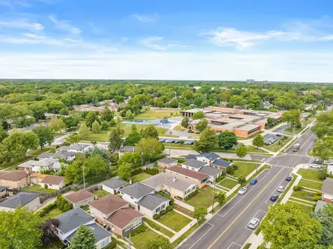 8104 Gross Point Road Morton Grove IL 60053