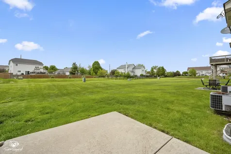 1753 Fieldstone Drive S Shorewood IL 60404