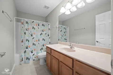 1753 Fieldstone Drive S Shorewood IL 60404