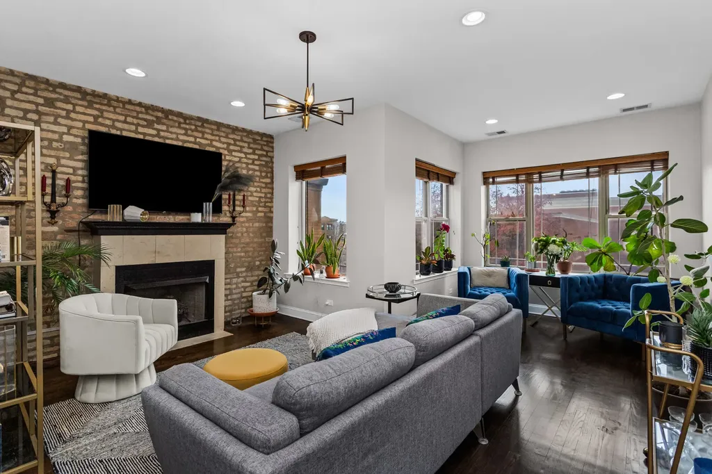 4944 North Spaulding Avenue Chicago IL 60625