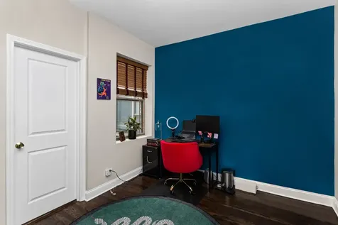 4944 North Spaulding Avenue Chicago IL 60625