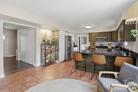 417 North Thames Court Bourbonnais IL 60914