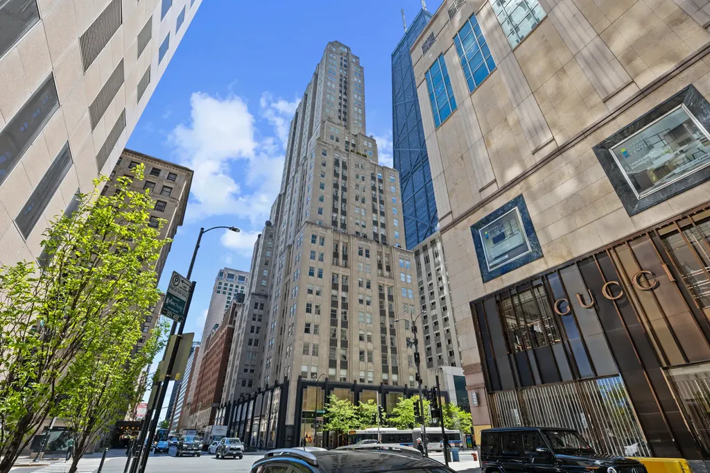 159 East Walton Place Chicago IL 60611