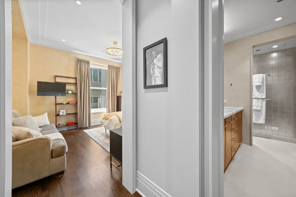 159 East Walton Place Chicago IL 60611
