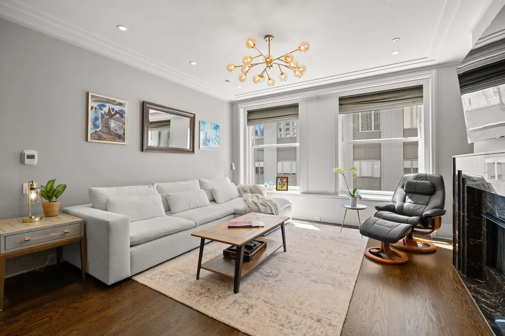 159 East Walton Place Chicago IL 60611