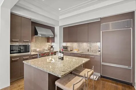 159 East Walton Place Chicago IL 60611