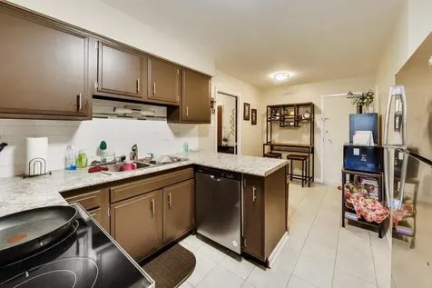 900 West Sunset Drive Glenwood IL 60425
