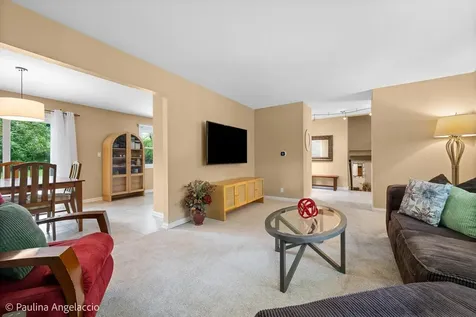 641 Aberdeen Road Cary IL 60013