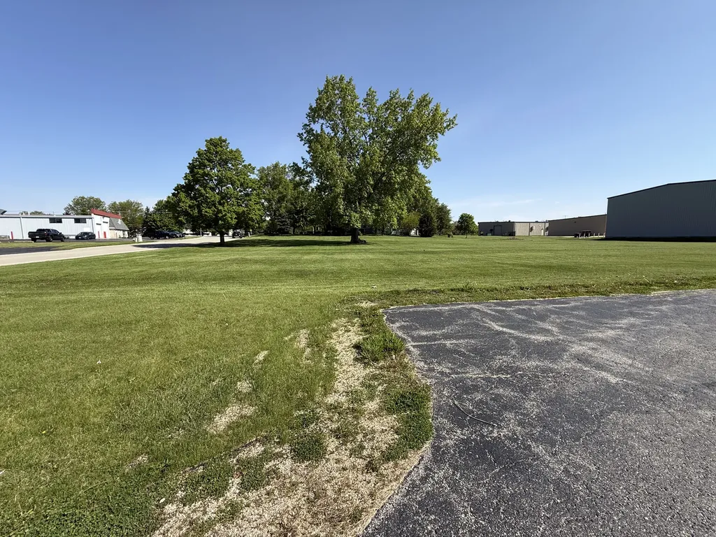 25501 West Wolfs Crossing Road Plainfield IL 60585
