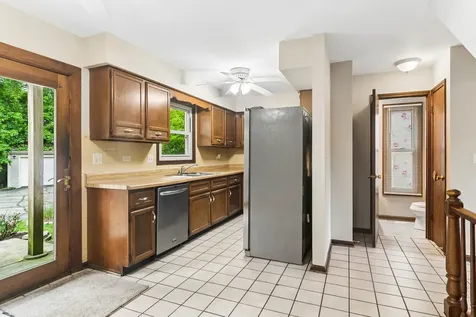 512 East Russell Street Barrington IL 60010