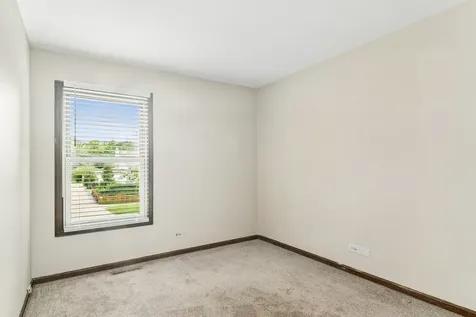 512 East Russell Street Barrington IL 60010