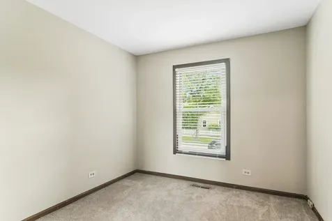 512 East Russell Street Barrington IL 60010