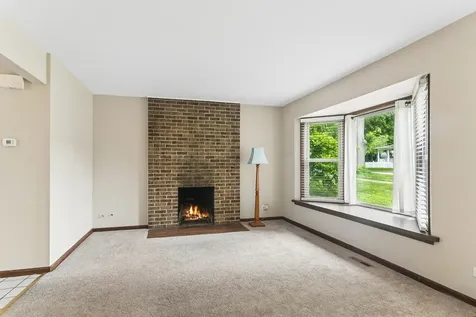512 East Russell Street Barrington IL 60010