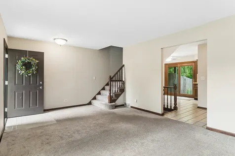 512 East Russell Street Barrington IL 60010