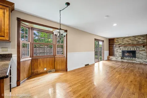 609 North Eagle Lane Palatine IL 60067
