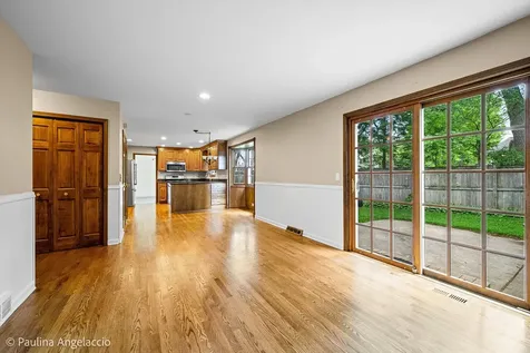609 North Eagle Lane Palatine IL 60067