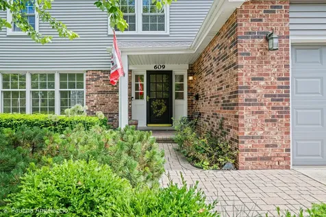 609 North Eagle Lane Palatine IL 60067