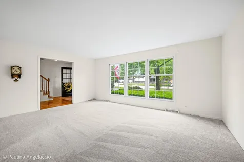 609 North Eagle Lane Palatine IL 60067