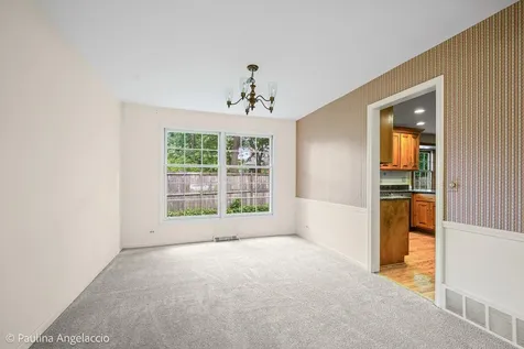 609 North Eagle Lane Palatine IL 60067