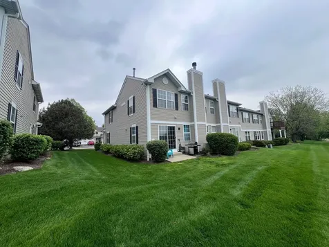 419 Windham Cove Drive Crystal Lake IL 60014