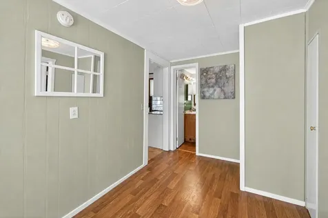 105 Edgewood Avenue Crystal Lake IL 60014