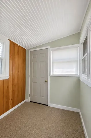 105 Edgewood Avenue Crystal Lake IL 60014